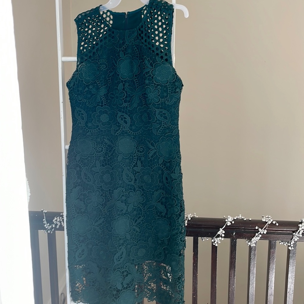 Vera Wang Green formal lace dress- Size8